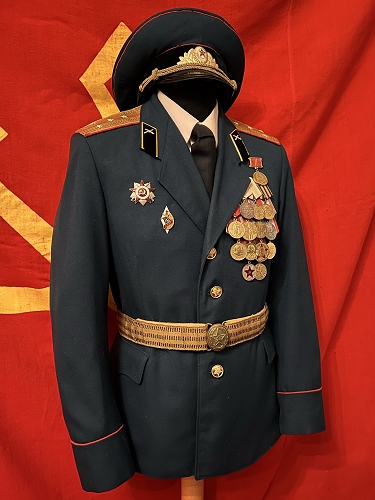 Soviet artillery captain parade uniform
